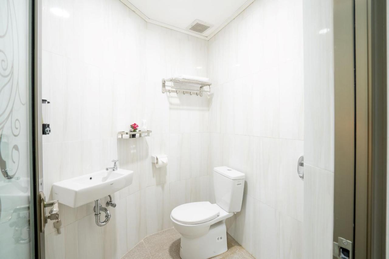 Oki Taru Residence Кута Экстерьер фото
